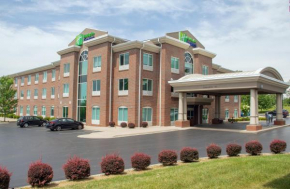 Гостиница Holiday Inn Express & Suites Lexington Downtown Area-Keeneland, an IHG Hotel  Лексингтон